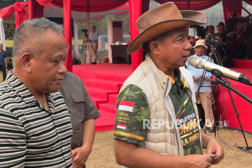 Panglima TNI Jenderal Agus Subiyanto bersama Wakil KSAD Letjen Muhammad Saleh Mustafa di Lapangan Aldiron, Pancoran, Jakarta Selatan, Ahad (27/9/2026).