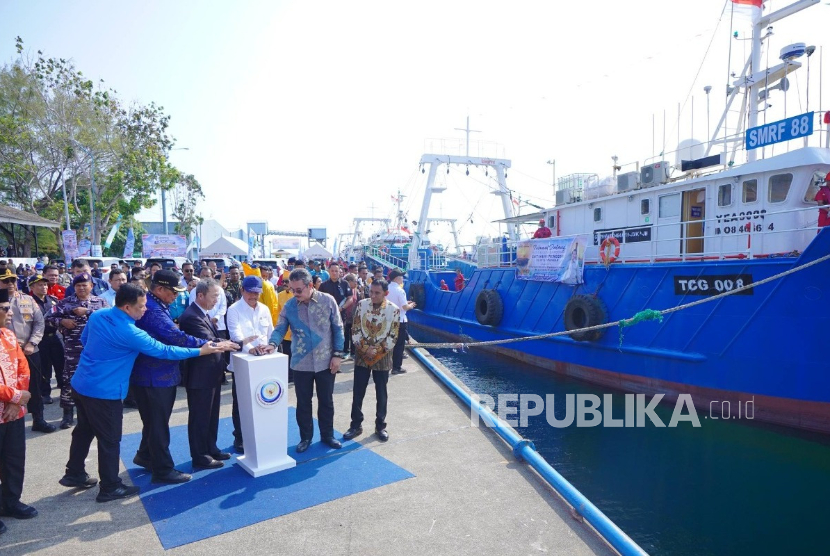 Bea Cukai Tual menghadiri launching implementasi Kerja Sama Perikanan Tangkap antara Republik Indonesia dengan Republik Rakyat China melalui Skema TCG di Kota Tual pada Kamis (24/09).