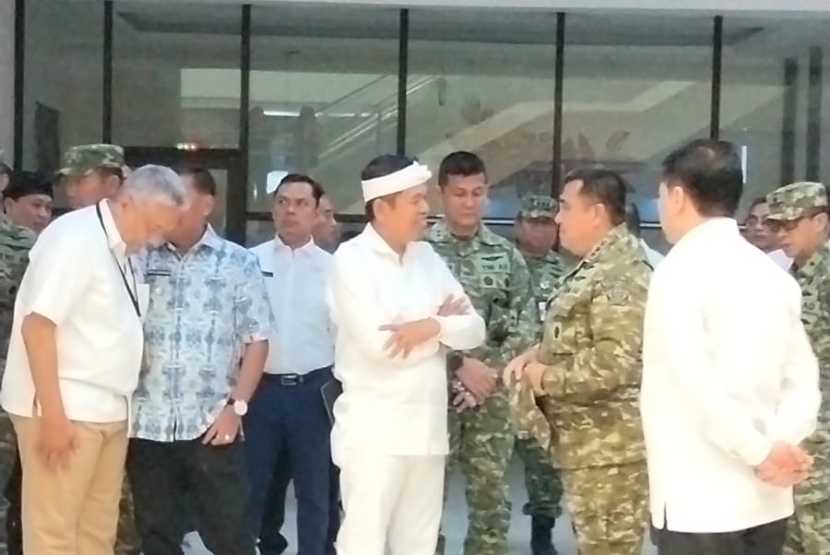 Gubernur Jawa Barat Dedi Mulyadi melakukan pertemuan dengan Kementerian Pertahanan (Kemhan) di Bandara internasional Jawa Barat (BIJB) Kertajati. 