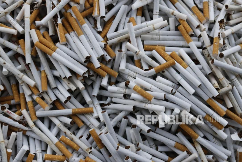 Kantor Bea Cukai Morowali telah menindak lebih dari 2 juta batang rokok ilegal dan sekitar 1.900 liter minuman mengandung etil alkohol (MMEA) ilegal hingga kuartal III 2026. 
