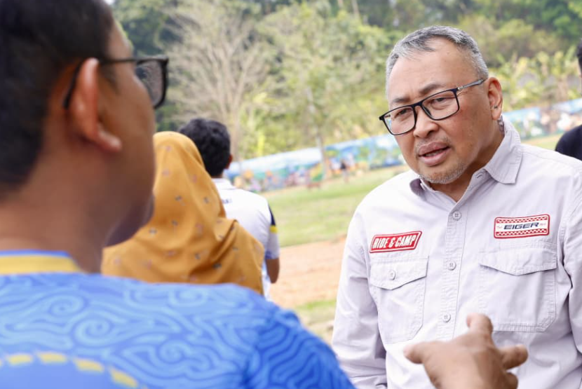 Komisi V DPRD Provinsi Jawa Barat meninjau kesiapan sarana dan prasarana olahraga di Lapang Cigugur Sport Center Tadjimalela, Kabupaten Sumedang, untuk penyelenggaraan Pekan Olahraga Provinsi (PORPROV) XV Jawa Barat 2026. 