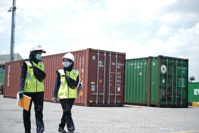 PT East West Global (PT EWG), produsen sepatu merek GEOX resmi kantongi izin fasilitas kawasan berikat dari Kanwil Bea Cukai Jawa Timur II, pada Senin (12/10/2026).