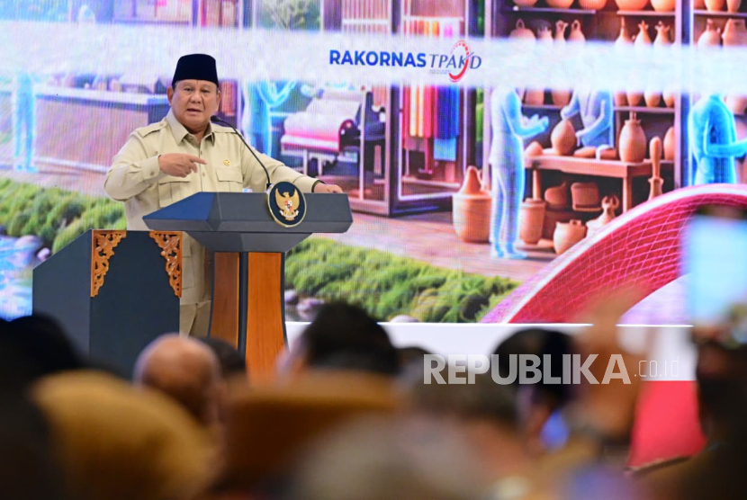 Presiden RI Prabowo Subianto menghadiri Rapat Koordinasi Nasional Tim Percepatan Akses Keuangan Daerah (Rakornas TPAKD) di JIExpo Kemayoran, Jakarta Pusat, Kamis (22/10/2026).