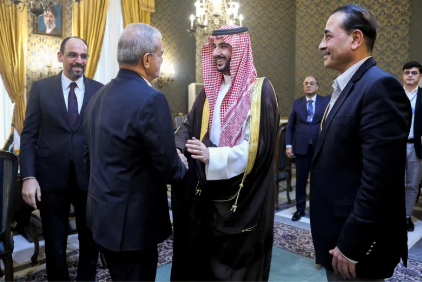 Suasana pertemuan pejabat negara-negara anggota Pakta Makkah dengan Iran di Teheran, Senin (26/10/2026).