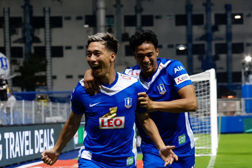 Pemain Persib Gakuto Notsuda.