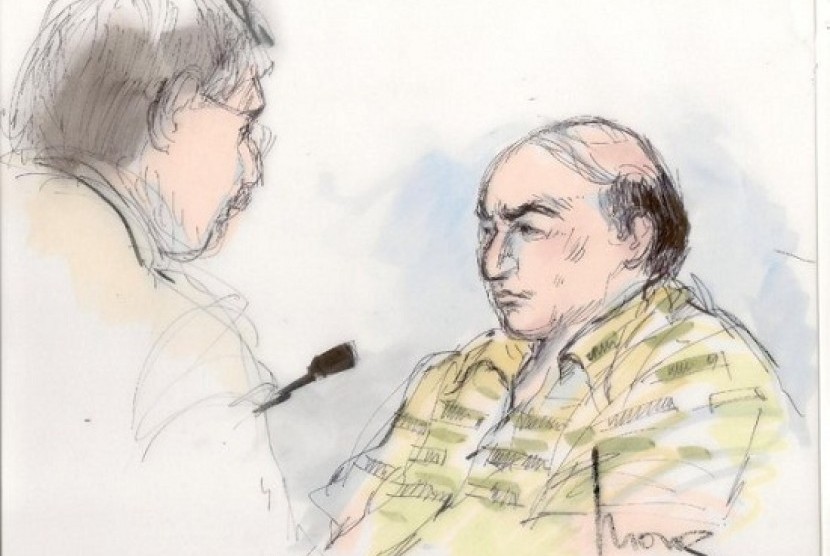 A courtroom sketch shows shows Mark Basseley Youssef (right) talking with his attorney Steven Seiden, left, in court in Los Angeles. Youssef received a one-year sentence Wednesday Nov. 7, 2012, in federal prison for parole violation. (file photo)
