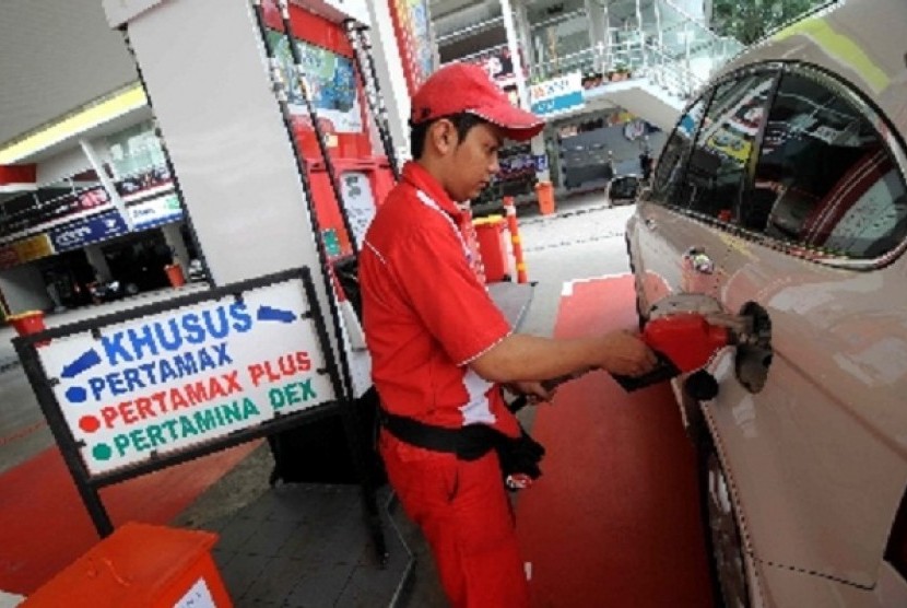 A gas station in Jakarta (illustration)  