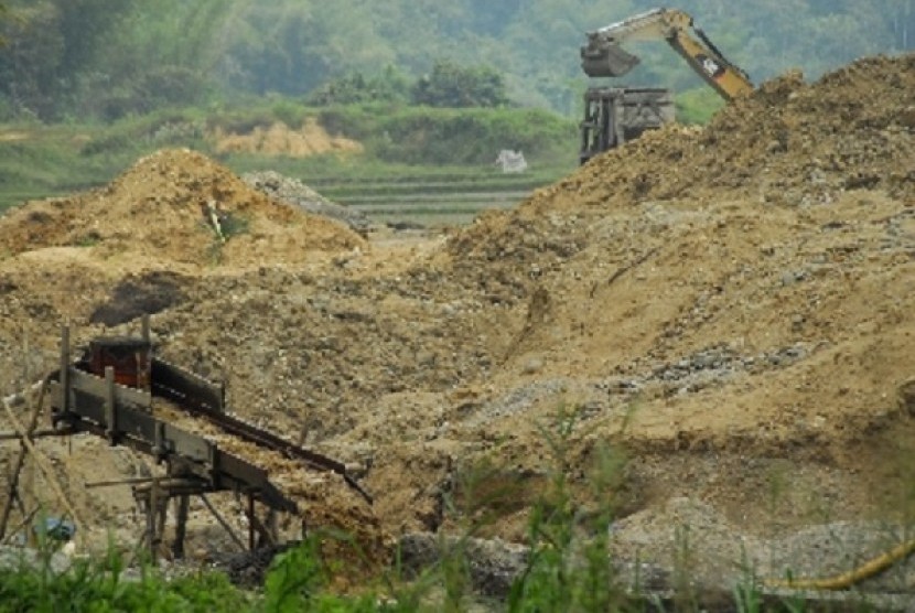 A gold mining location in Sijunjung, West Sumatra. (illustration)  