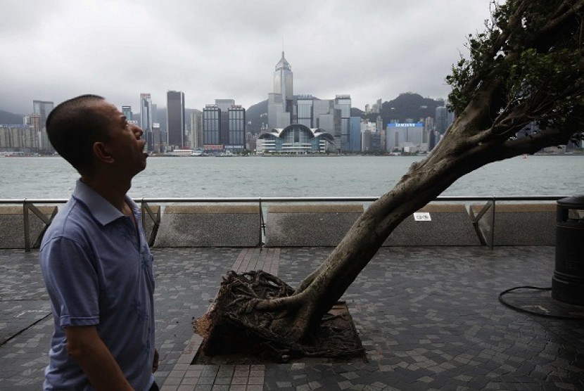 Typhoon in Hongkong (illustration)