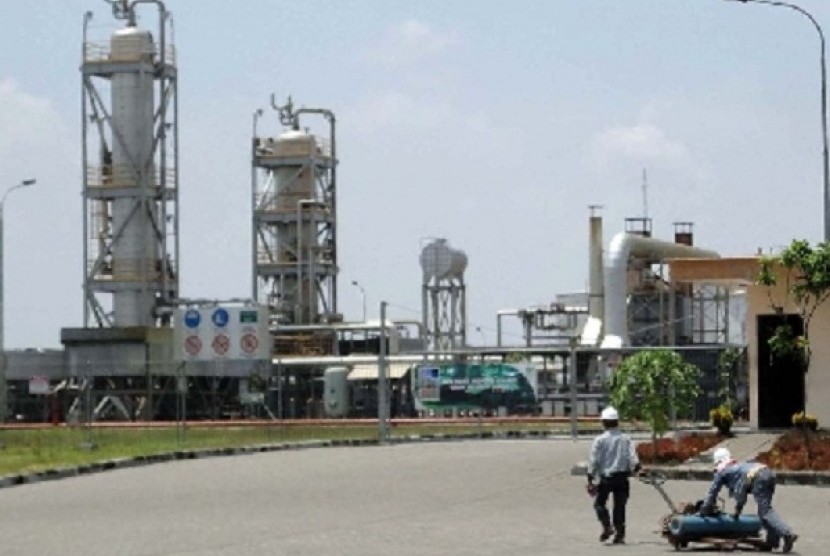 A mini refinery processes oil from Cepu blok in Bojonegoro, East Java. (Illustration)  