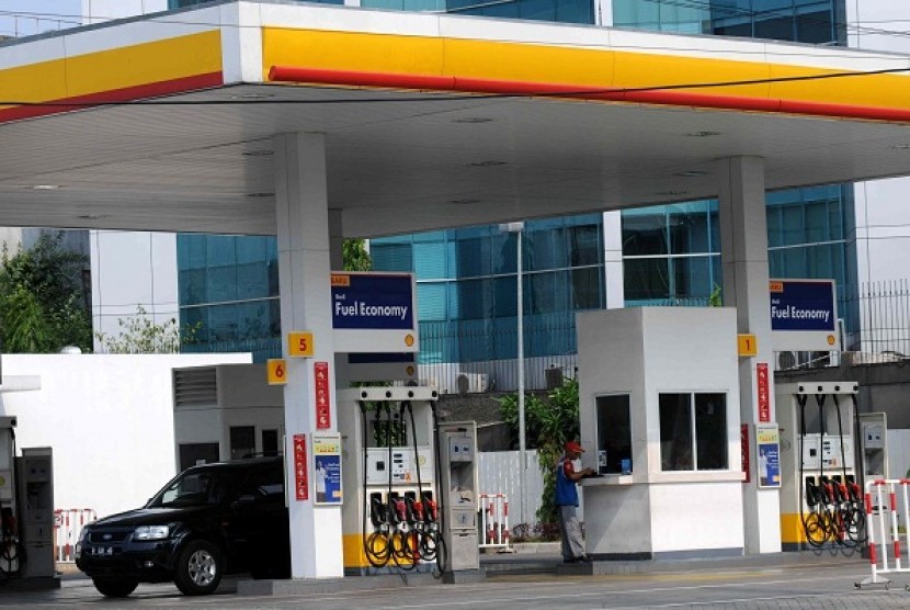 A Shell's gas station (illustration)