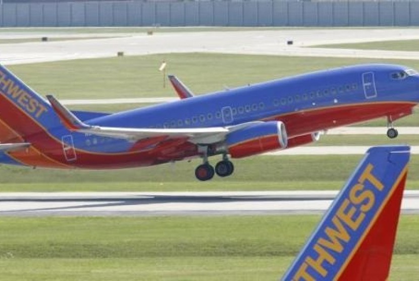 A Southwest Airlines Boeing 737 passenger jet takes off at Midway Airport in Chicago, Illinois in this July 24, 2008 file photo. (File photo)