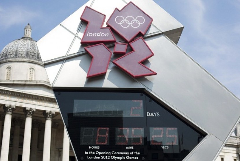A view of the Olympic countdown clock at Trafalgar Square in London July 25, 2012. (illustration)  