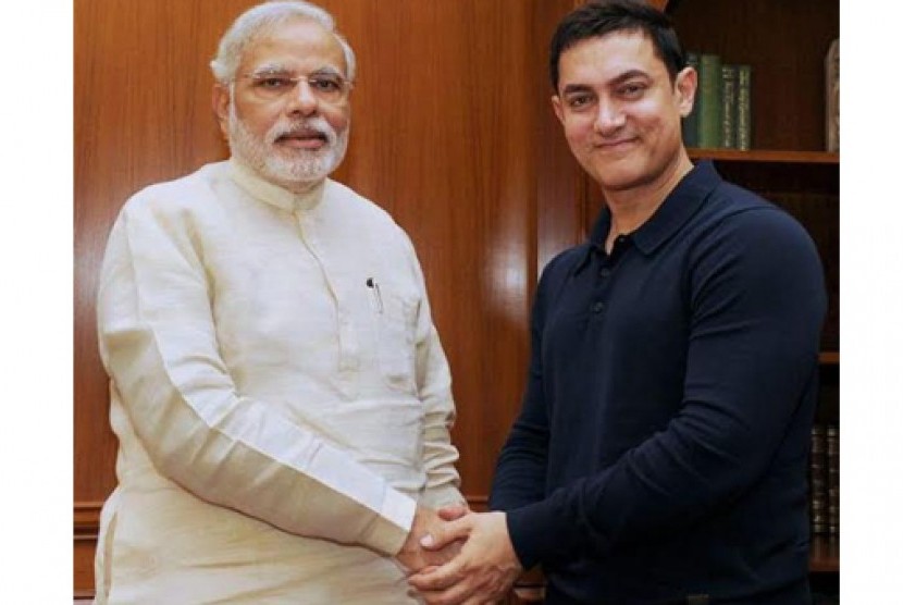 Aamir Khan bersama Narendra Modi