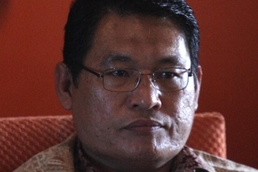  Abdul Haris Semendawai