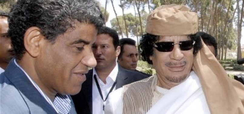 Abdullah al Senussi (kiri), kepala intelijen era Qaddafi ditangkap di Mauritania