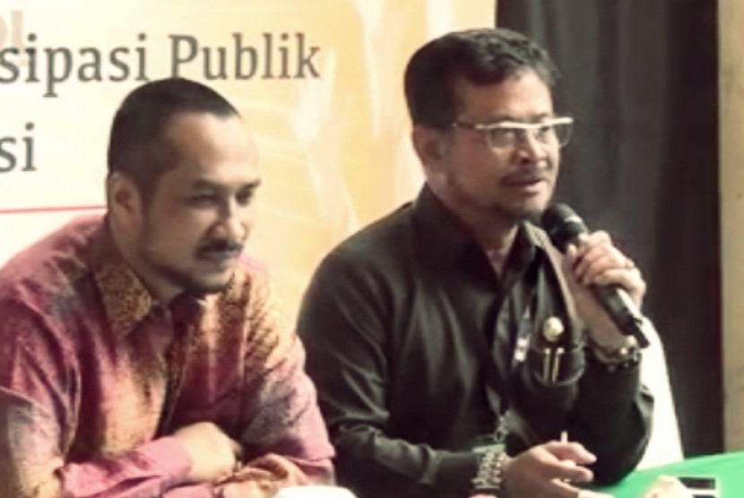 Abraham Samad (kiri) dan Syahrul Yasin Limpo (kanan) 