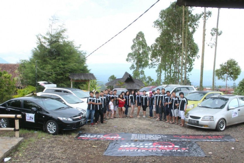 Abrocomm Chapter Bogor gelar Touring ke Garut.