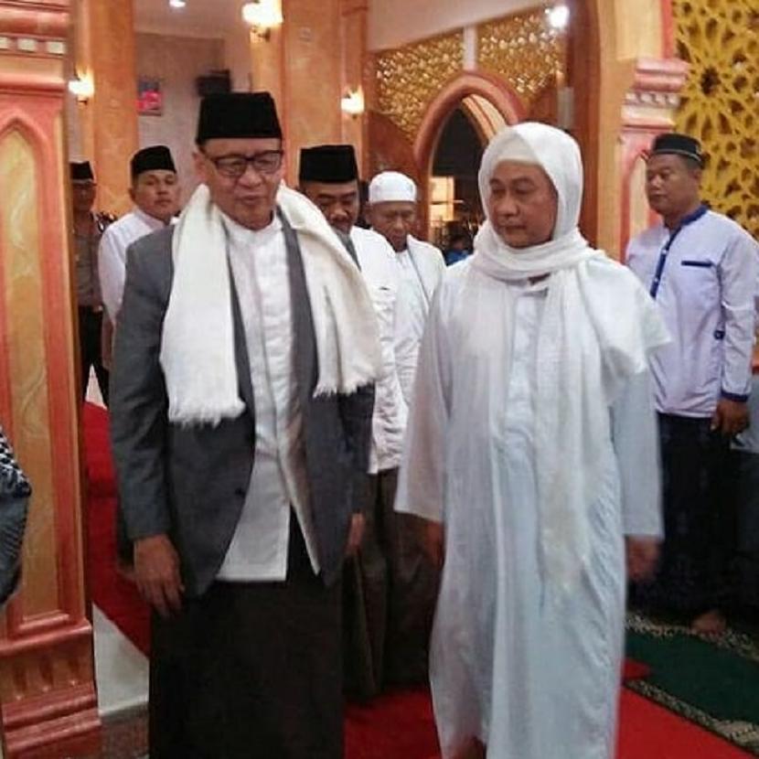 Innalillahi Ulama Banten Abuya Kh Uci Thurtusi Wafat Republika Online