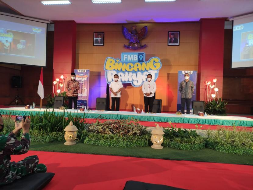 Acara diskusi dalam Bincang Rakyat, 2 Tahun Pemerintahan Jokowi-Makruf Amin: 2 Tahun Pandemi”, yang diselenggarakan di Blitar, Kamis (11/11).