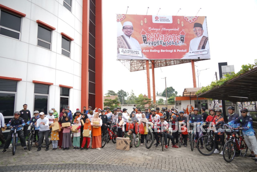 Acara Gowes PKS di Jakarta, Ahad (23/2/2025)