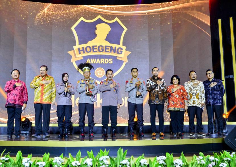 Acara Hoegeng Awards 2022 di Gedung The Tribrata, Jakarta Selatan, Jumat (1/7/2022). Menurut Kapolri, kritik dari masyarakat adalah energi untuk terus melakukan perbaikan.