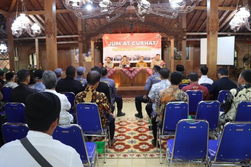 Acara Jumat Curhat di Joglo Adyatma Jalan Rejodadi Onggobayan Ngestiharjo Kasihan Bantul, Jumat (29/9/2023).