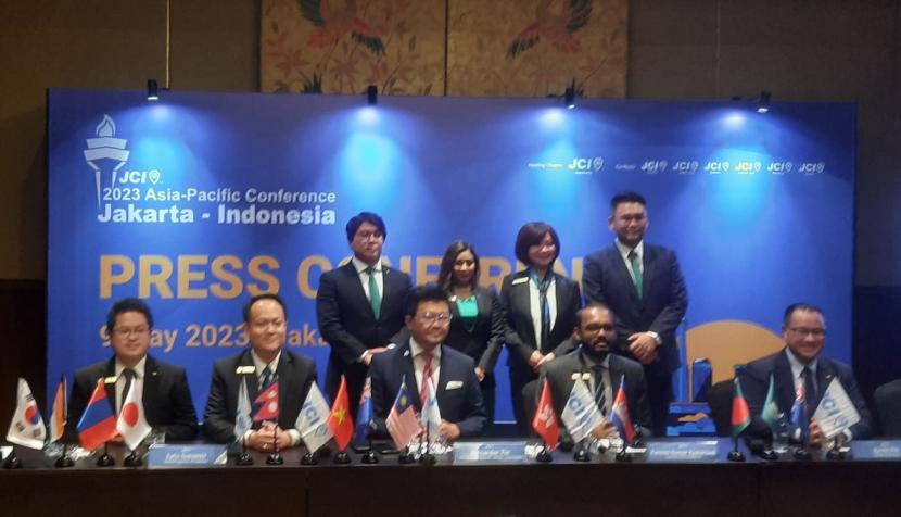 Acara jumpa pers Junior Chamber International (JCI) Asia-Pasific Conference di Hotel Sultan, Jakarta, Selasa (9/5/2023). Acara JCI ASPAC 2023 akan digelar pada 10-13 Mei 2023 yang menyasar UMKM di Indonesia