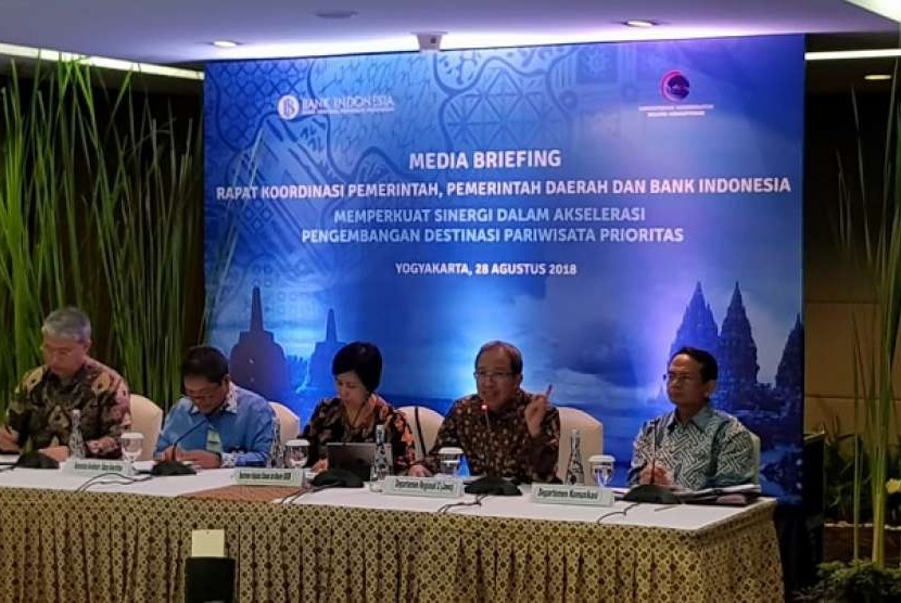 Acara media briefing Rakor Pemerintah Pusat, Daerah dan Bank Indonesia (BI) dalam Pengembangan Destinasi Pariwisata Prioritas di Yogyakarta, Selasa (28/8).