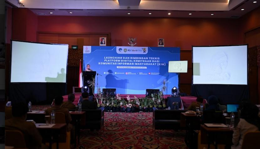 Acara peluncuran dan bimbingan teknis platform digital kemitraan bagi komunitas informasi masyarakat (KIM), di Hotel Aryaduta Palembang, Sumsel, Senin (15/8). Kemenkompinfo resmi meluncurkan KIM.id untuk menjangkau masyarakat lebih dekat.