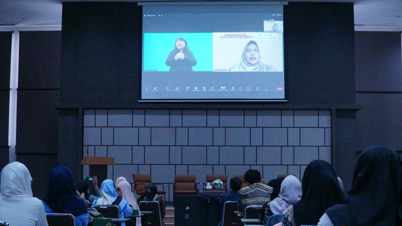 Commemorative event of International Disability Day and Anti-Violence Against Women Day (HAKTP) 2023 in the auditorium of UNU Yogyakarta Integrated Campus, in Dowangan, Banyuraden, Sleman, DIY, Monday (4/12/2023).