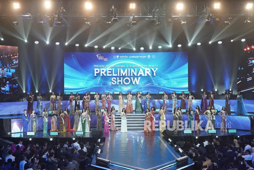 Acara Preliminary Show Puteri Indonesia 2025. Dalam acara ini, merek tumbler sustainable asal Australia, frank green, meluncurkan dua warna terbaru yakni Cloud dan Buttermilk.