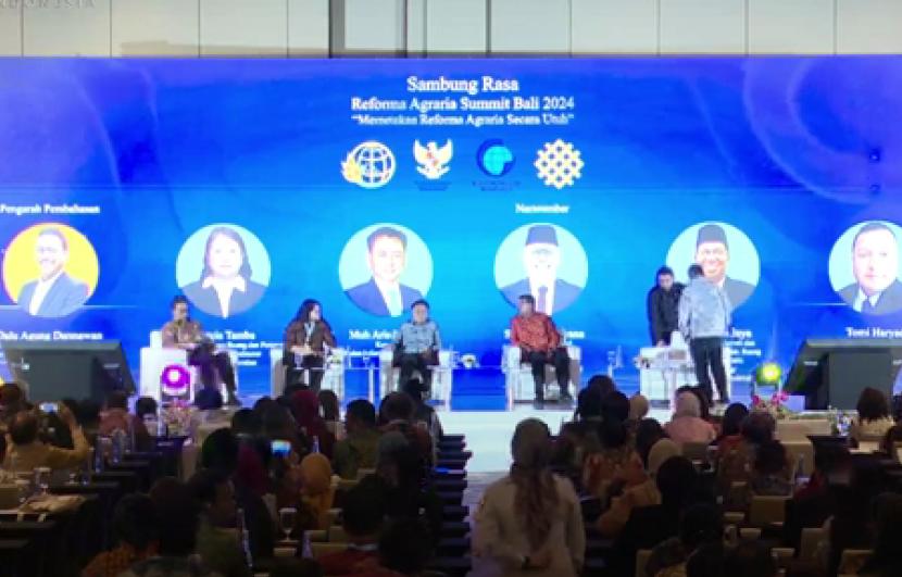 Acara Sambung Rasa dalam Reforma Agraria Summit di Sanur, Bali, Jumat (14/6/2024)
