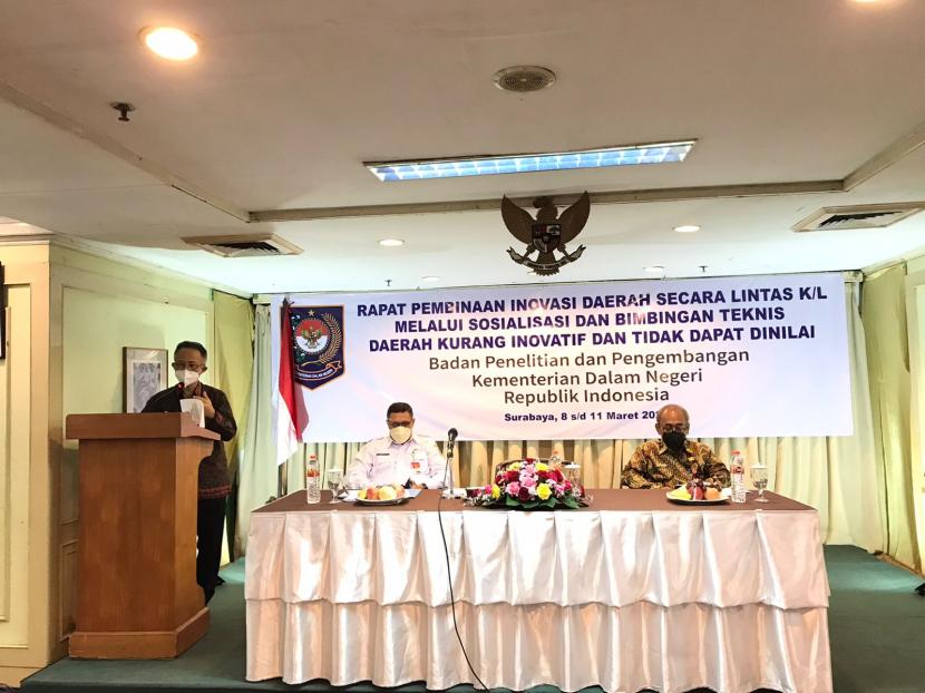  Acara Sosialisasi dan Bimbingan Teknis Inovasi Daerah pada Daerah Kurang Inovatif dan Tidak Dapat Dinilai, di Surabaya, Rabu (9/3/2022).
