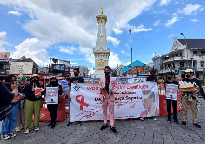 Acara World AIDS Day Campaign di Tugu Pal Putih, Yogyakarta, Rabu (1/12). 