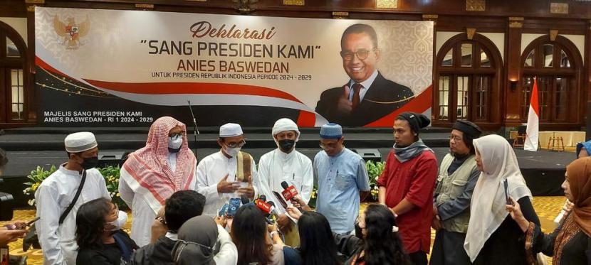 Acara yang diinisiasi eks pengurus PBNU Ahmad Amsori yang mengeklaim mantan anggota FPI, HTI, dan napiter mendukung Anies Rasyid Baswedan di Hotel Bidakara, Jakarta Selatan, Rabu (8/6/2022).