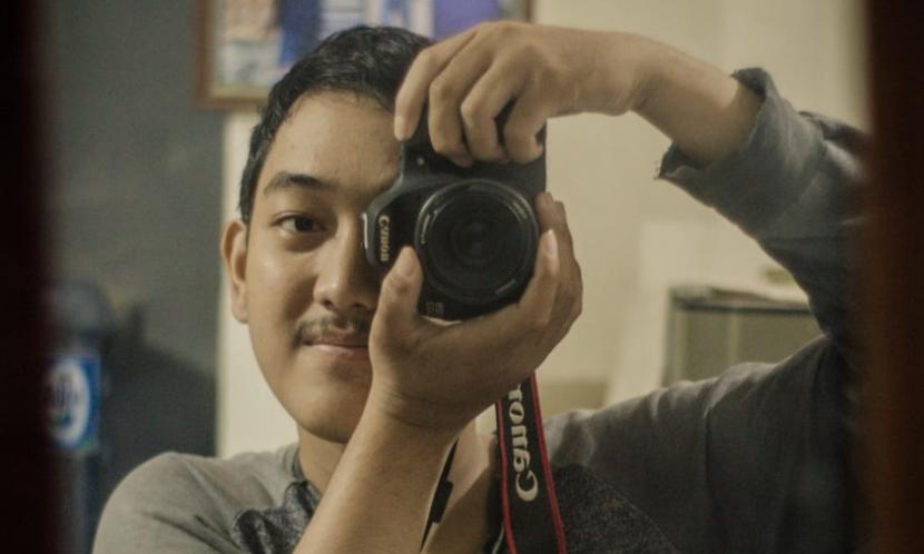 Achmad Subagja, mahasiswa Univeristas Nusa Mandiri (UNM) prodi Sistem Informasi yang merupakan salah satu mahasiswa UNM yang memiliki hobi fotografi.