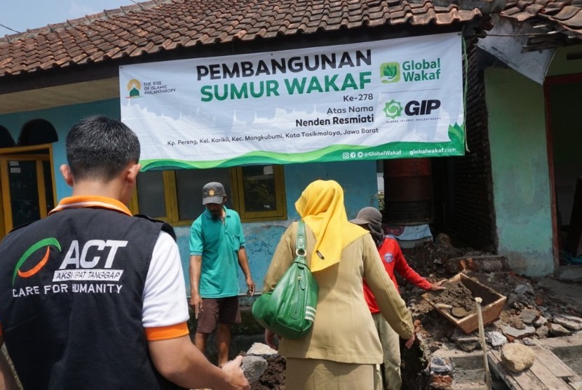 ACT Membuatkan Sumur Wakaf untuk warga di Kampung Pereng, Kelurahan Karikil, Kecamatan Mangkubumi, Kota Tasikmalaya.