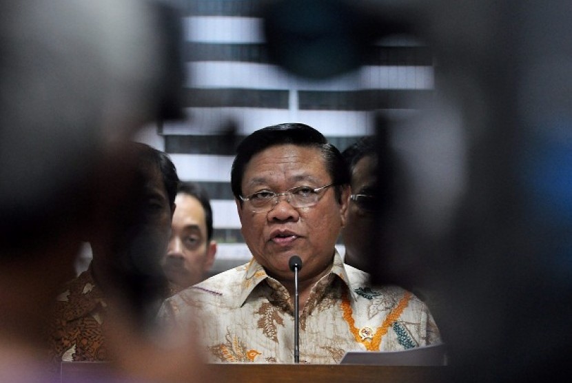 Wakil Ketua Umum DPP Partai Golkar  Agung Laksono