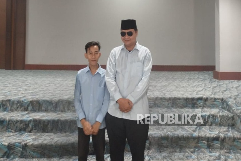 Ada kembaran Prabowo-Gibran yang turut meramaikan acara SEMOT UBSI.