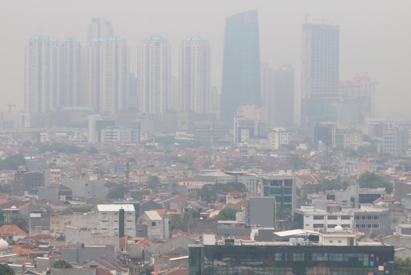 Ada sejumlah faktor yang mempengaruhi kesehatan kulit, polusi dan kabut asap termasuk berdampak negatif di kulit.