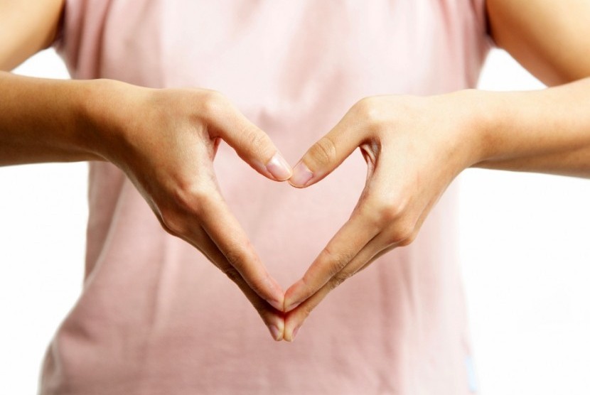 Ada sejumlah gejala yang menjadi indikasi seranagn jantung terjadi pada perempuan, kenali dan siaga sebelum terjadi.