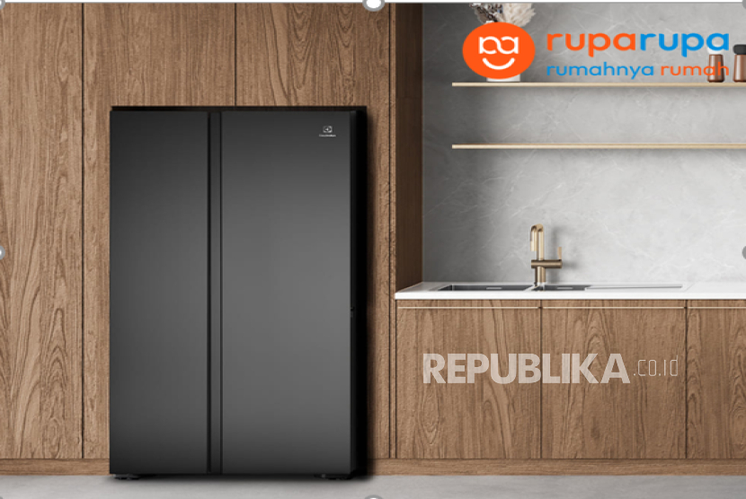 Ada sejumlah tips menata isi kulkas sehingga rapi dan teratur. Penataan kulkas yang baik bisa menghemat waktu kita saat memasak dan mencegah makanan terbuang sia-sia. 