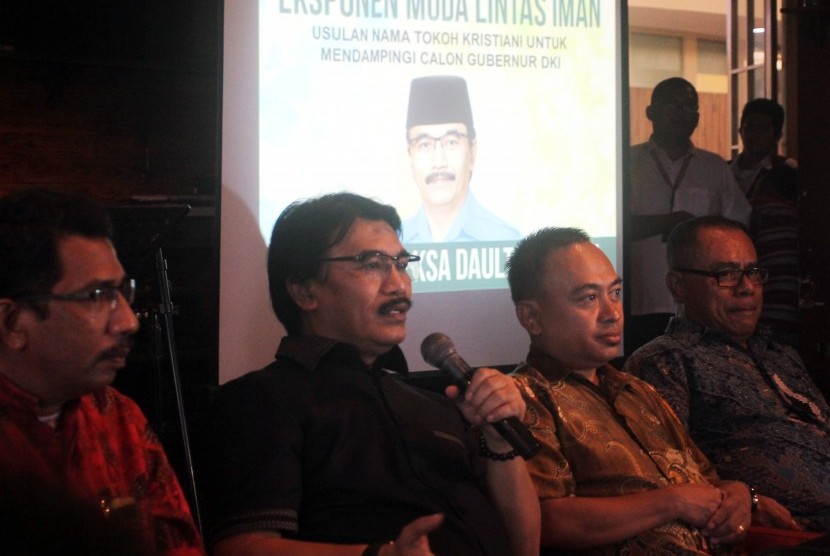 Adhyaksa Dault saat memberikan keterangan pada acara Eksponen Muda Lintas Iman di Jakarta.