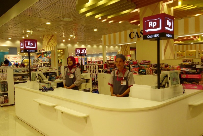 Aeon BSD City Store terletak di dalam AEON Mall di BSD, Tangerang.