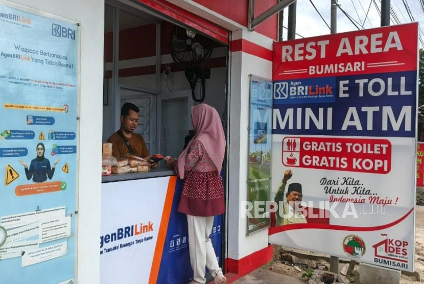 AgenBRILink di Koperasi Desa Merah Putih (KDMP) telah membuka akses layanan perbankan dan menciptakan geliat perekonomian yang produktif bagi masyarakat di Desa Bumisari.