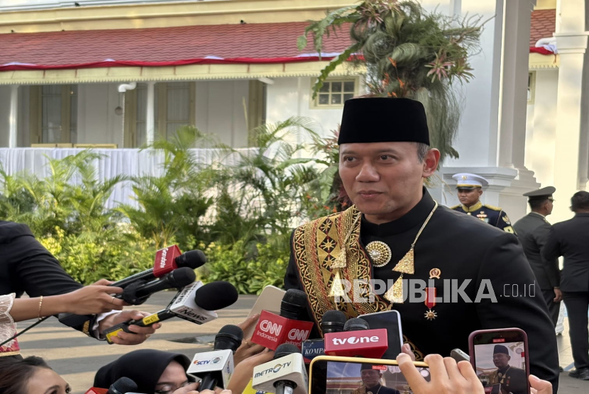 Agus Harimurti Yudhoyono (AHY) saat ditemui di Istana Merdeka pada Ahad (17/8/2025). AHY mengungkapkan alasan Annisa Pohan tak mendampinginya upacara.