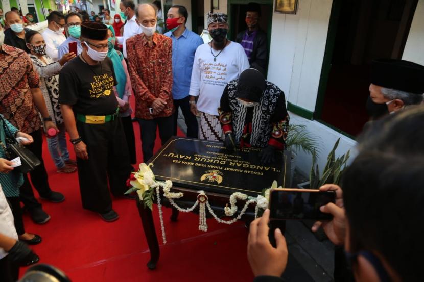 Ahli waris menyerahkan rumah kelahiran Soekarno yang terletak di Jalan Peneleh gang Pandean IV nomor 40, Kelurahan Peneleh, Kecamatan Genteng, untuk dikelola Pemkot Surabaya