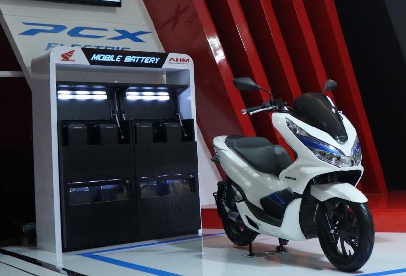 AHM segera umumkan roadmap sepeda motor listrik untuk menyambut era kendaraan listrik di Indonesia. 