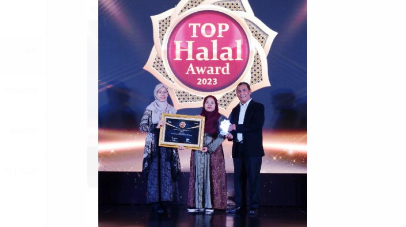 Aice Group berhasil meraih penghargaan prestisius dalam kategori es krim pada Top Halal Award (THA) 2023 yang diselenggarakan oleh IHATEC Marketing Research, Rabu (18/10/2023).
